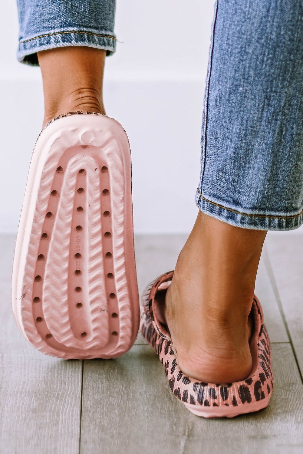Pink Leopard Print Slip On Slippers
