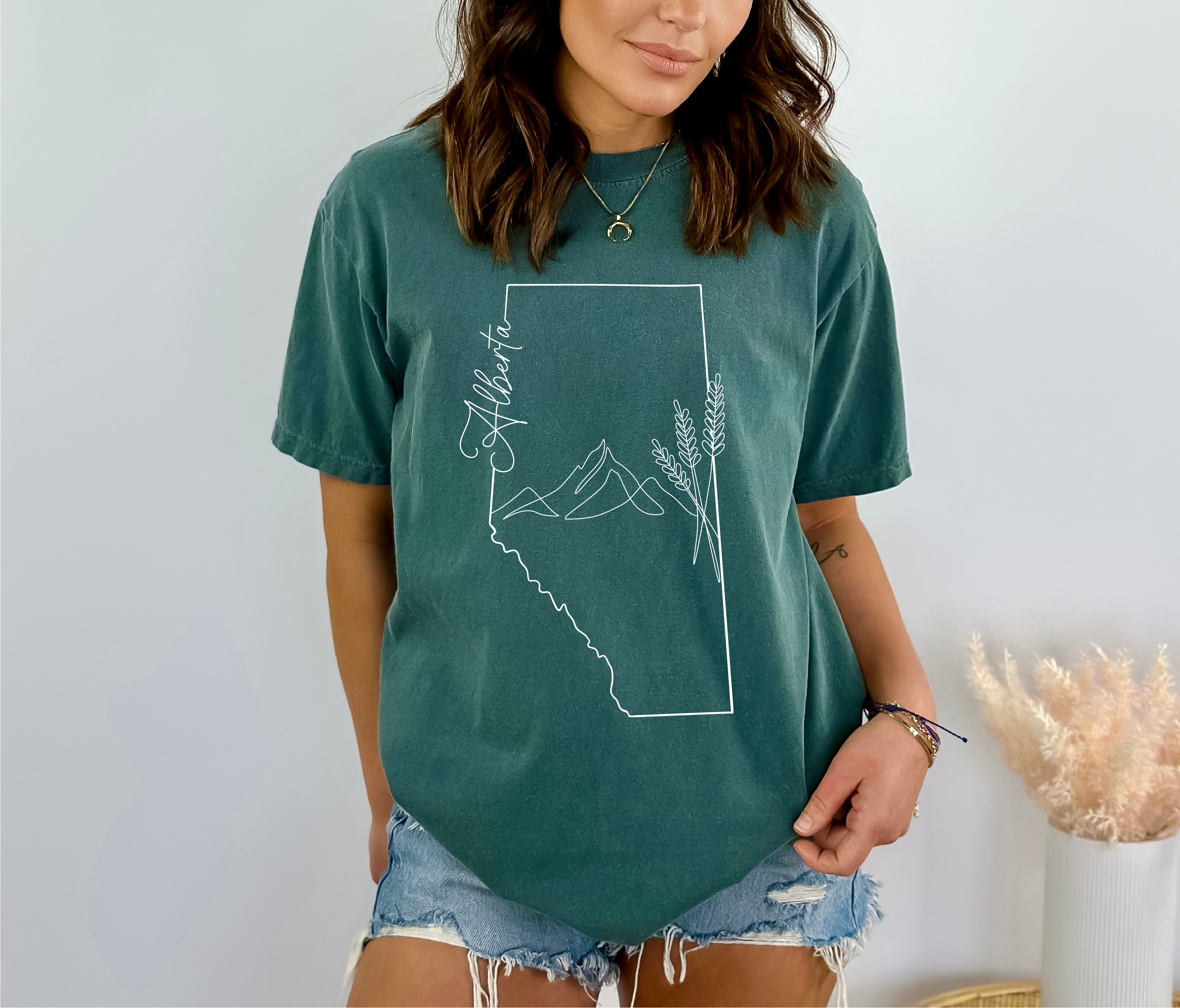 Alberta Line Art Shirt | Alberta Apparel