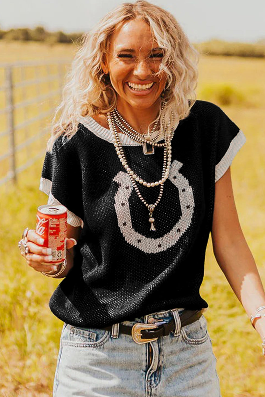 Horse Shoe Pattern Short Sleeve Sweater